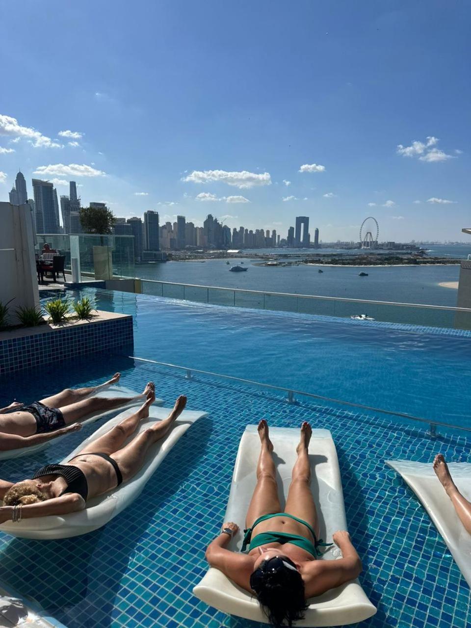 7 Palm Jumeirah Dubai Exteriör bild